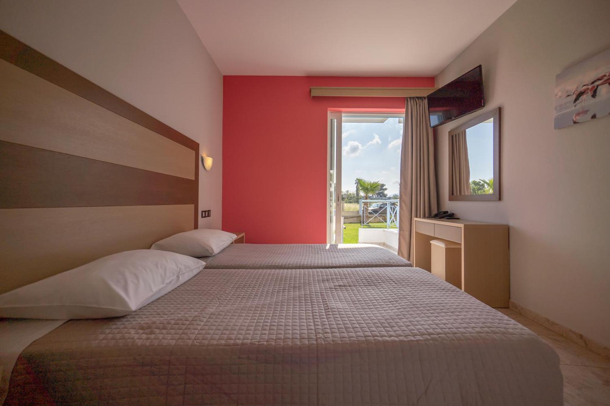 Akti Dimis Hotel Tigkaki  Luaran gambar